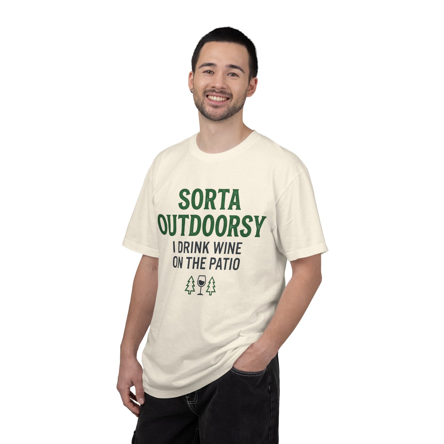 Sort Outdoorsy (I drink wine on the patio) T-Shirt