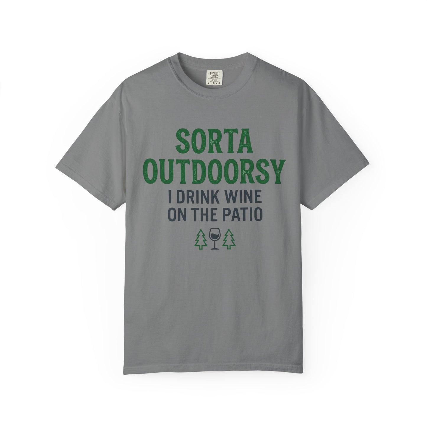 Sort Outdoorsy (I drink wine on the patio) T-Shirt