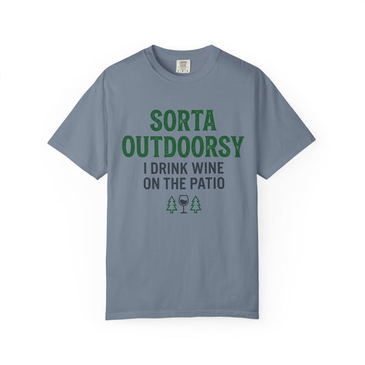Sort Outdoorsy (I drink wine on the patio) T-Shirt