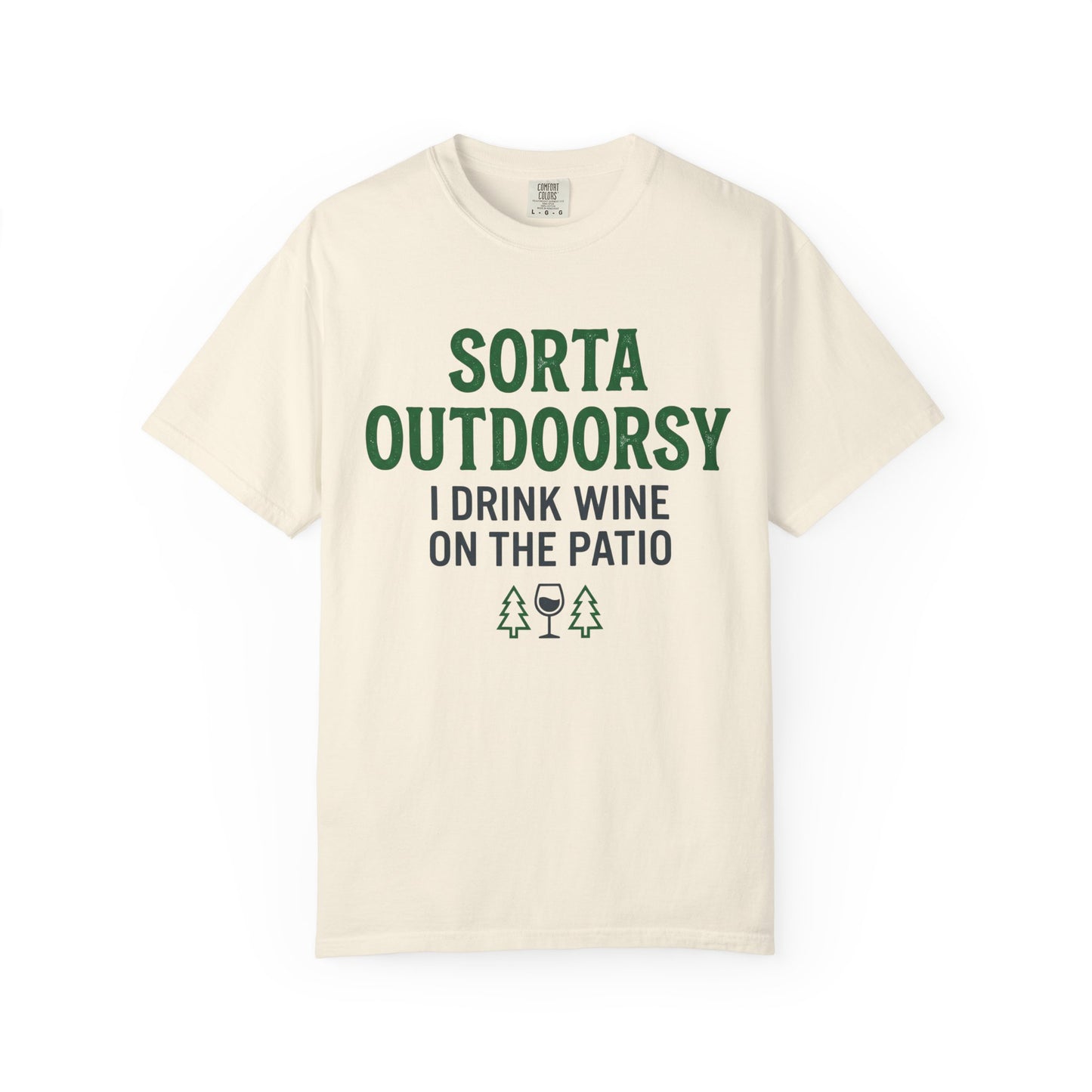 Sort Outdoorsy (I drink wine on the patio) T-Shirt